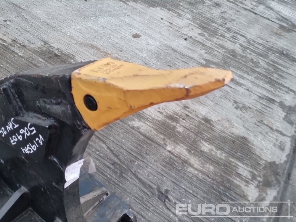 Gầu mới Unused Ripper 65mm Pin to suit 13 Ton Excavator: hình 11 Gầu mới Unused Ripper 65mm Pin to suit 13 Ton Excavator: hình 11