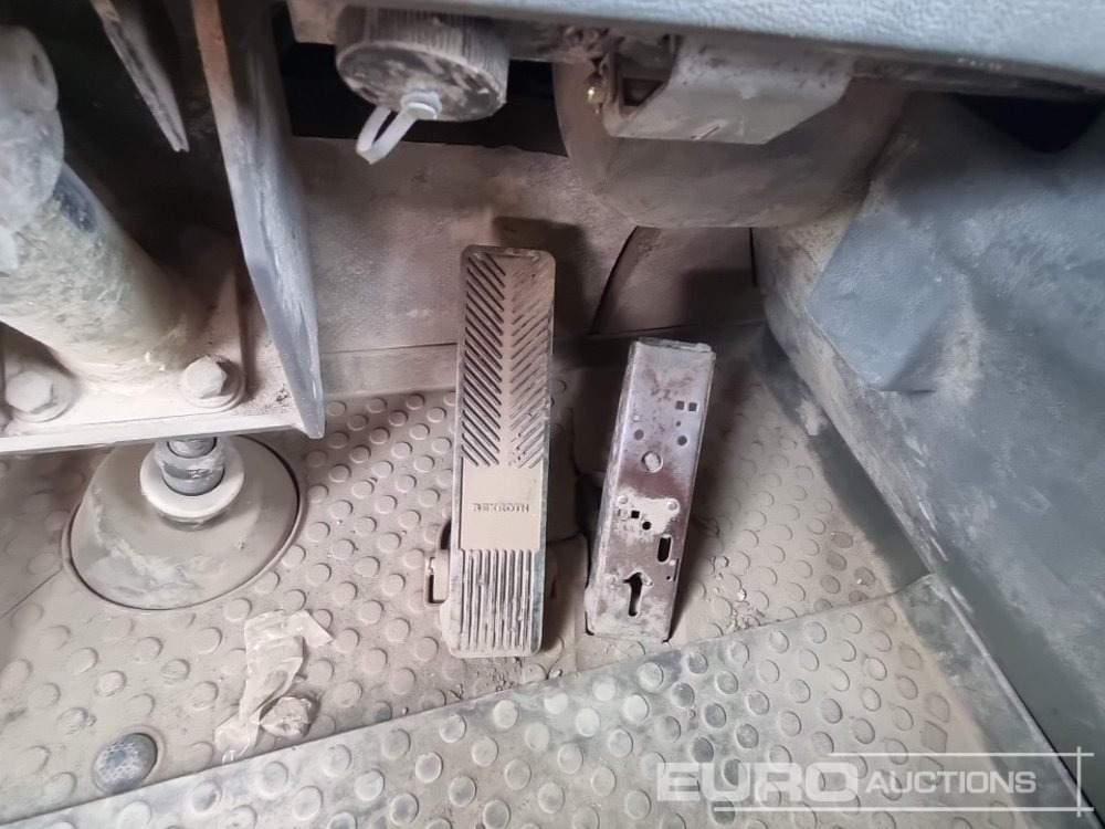 Xe ben đổ có khớp nối Volvo A40E: hình 31