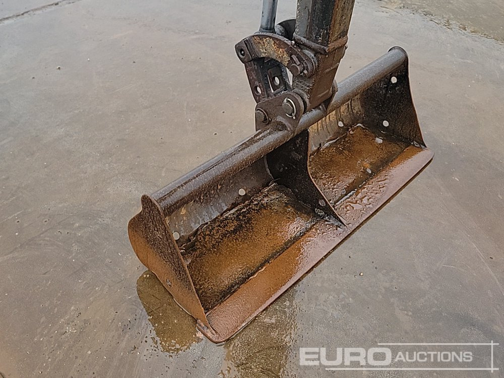 Máy xúc mini Volvo EC15B: hình 24 Máy xúc mini Volvo EC15B: hình 24