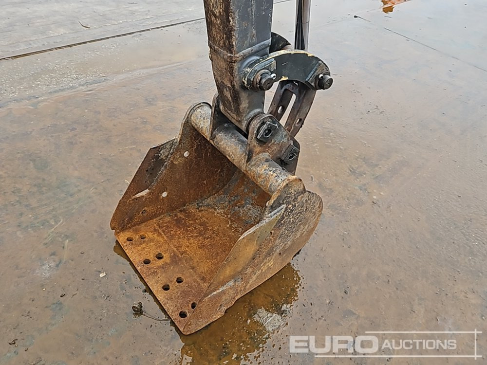 Máy xúc mini Volvo EC20B: hình 15 Máy xúc mini Volvo EC20B: hình 15