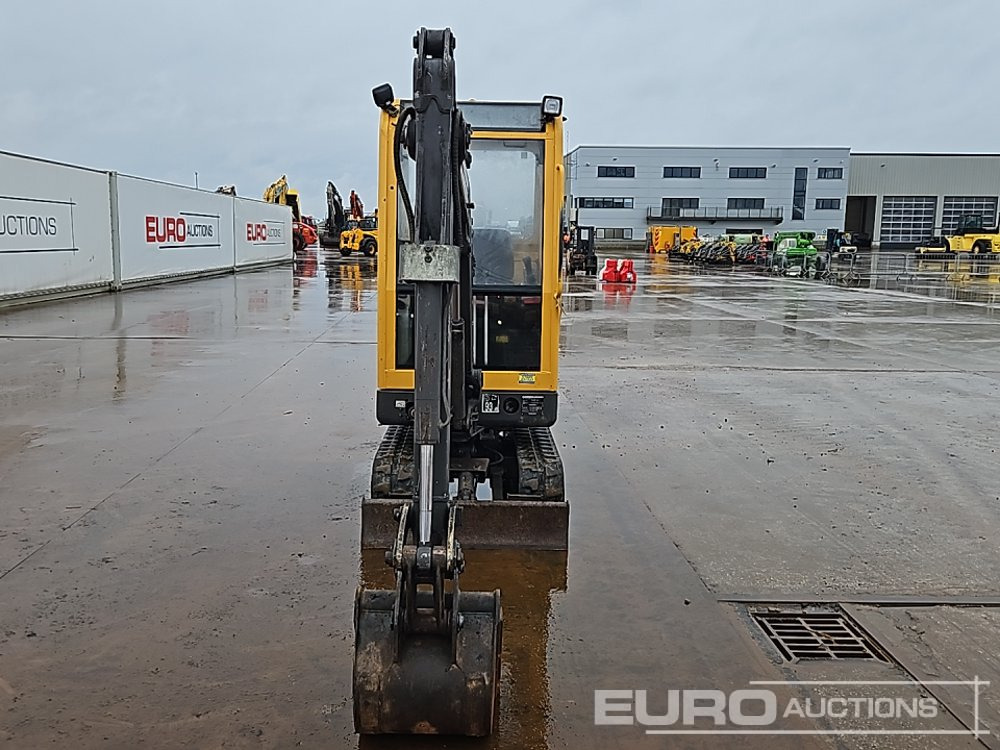 Máy xúc mini Volvo EC20B: hình 8 Máy xúc mini Volvo EC20B: hình 8