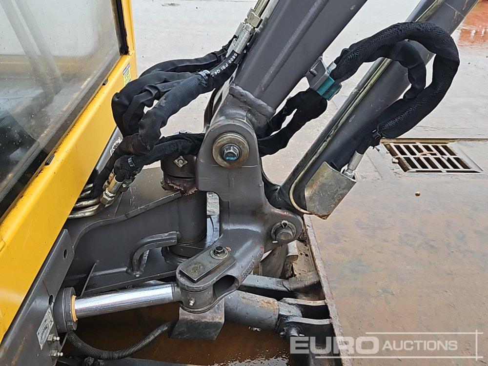 Máy xúc mini Volvo EC20B: hình 21 Máy xúc mini Volvo EC20B: hình 21