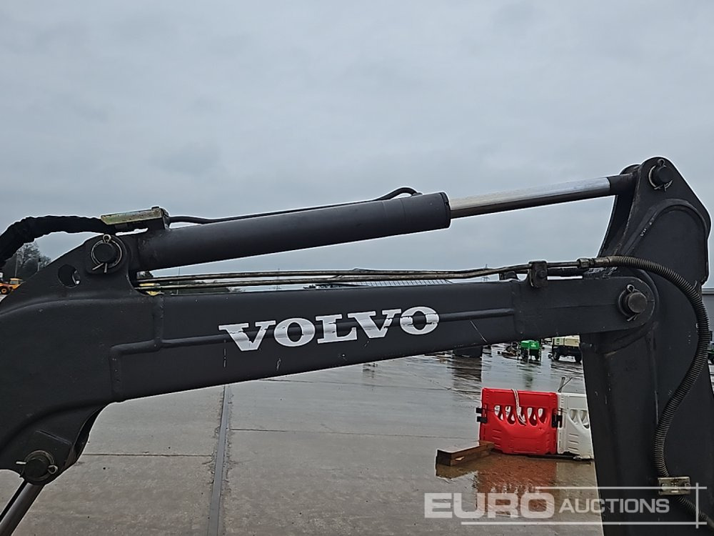 Máy xúc mini Volvo EC20B: hình 25 Máy xúc mini Volvo EC20B: hình 25