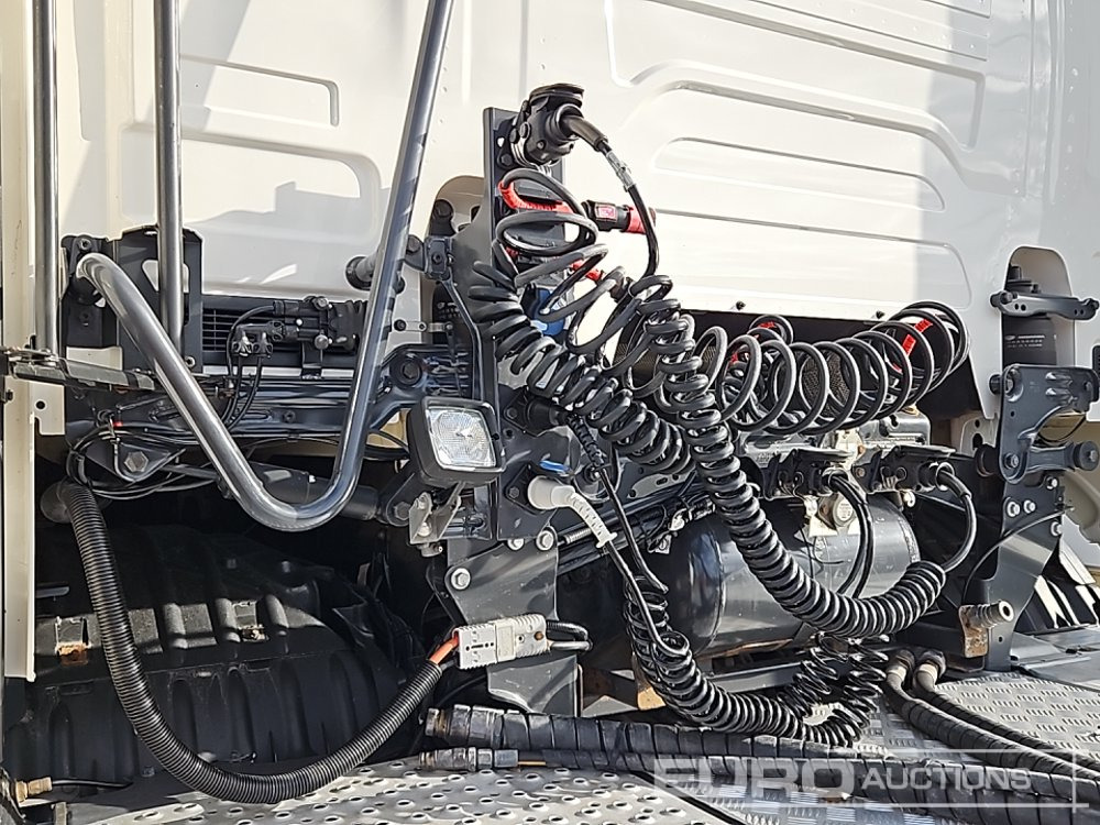 Xe đầu kéo 2023 Scania R560: hình 25