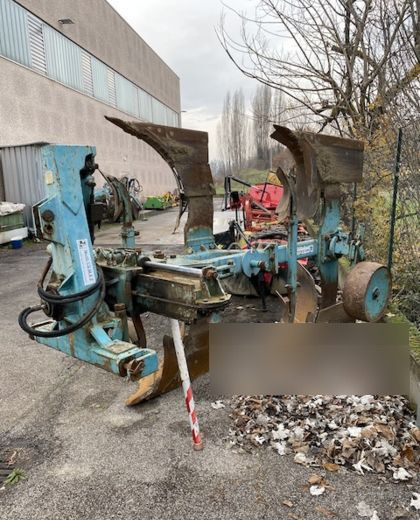 Aratro usato Nuova Comas - Cày: hình 2 Aratro usato Nuova Comas - Cày: hình 2