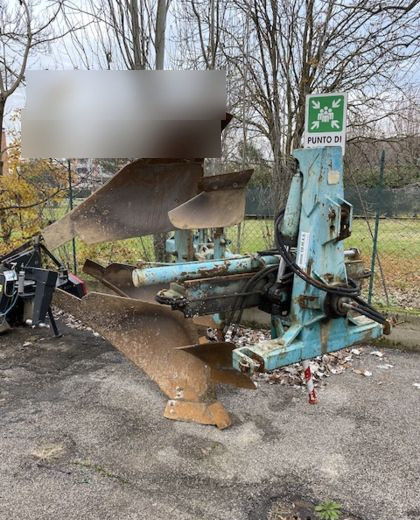 Aratro usato Nuova Comas - Cày: hình 4 Aratro usato Nuova Comas - Cày: hình 4