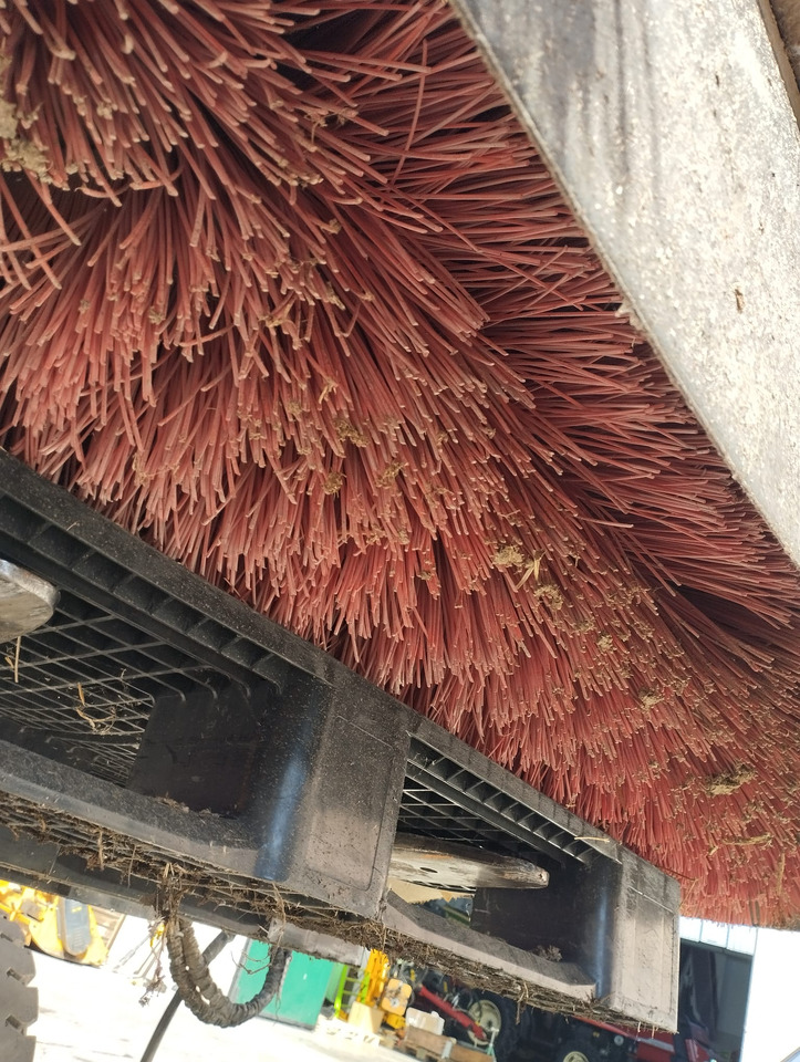 Spazzola usata per SkidLoader Marlia SPZ50 - Chổi: hình 4 Spazzola usata per SkidLoader Marlia SPZ50 - Chổi: hình 4