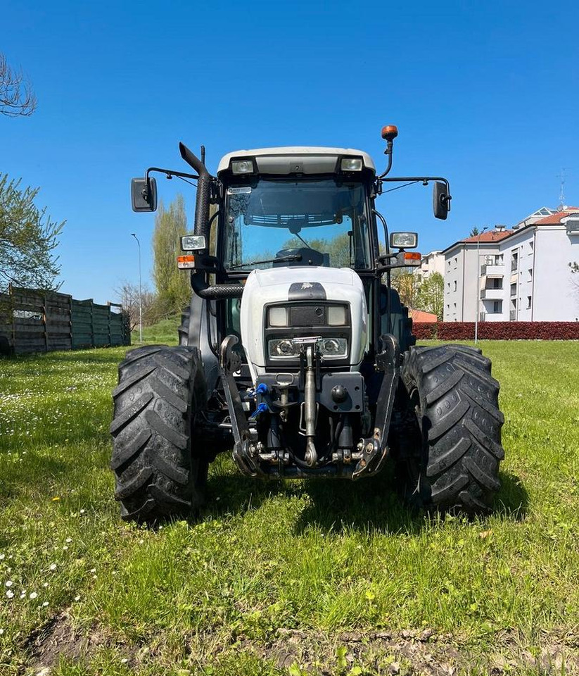 Trattore usato Lamborghini Spire 90.4 - 2015 - Máy cày: hình 3 Trattore usato Lamborghini Spire 90.4 - 2015 - Máy cày: hình 3