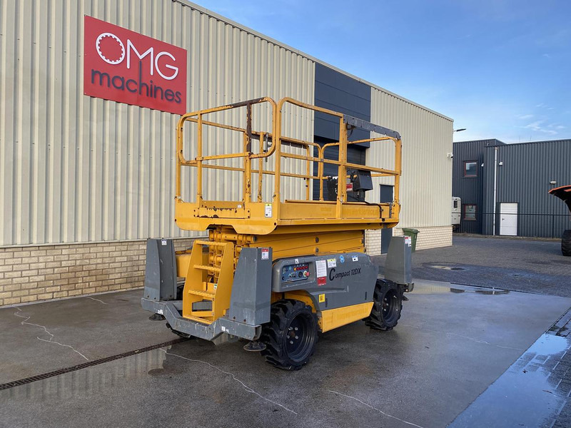 Haulotte Compact 12DX, Schaar hoogwerker, 4X4 Diesel - Máy nâng người hình kéo: hình 2 Haulotte Compact 12DX, Schaar hoogwerker, 4X4 Diesel - Máy nâng người hình kéo: hình 2