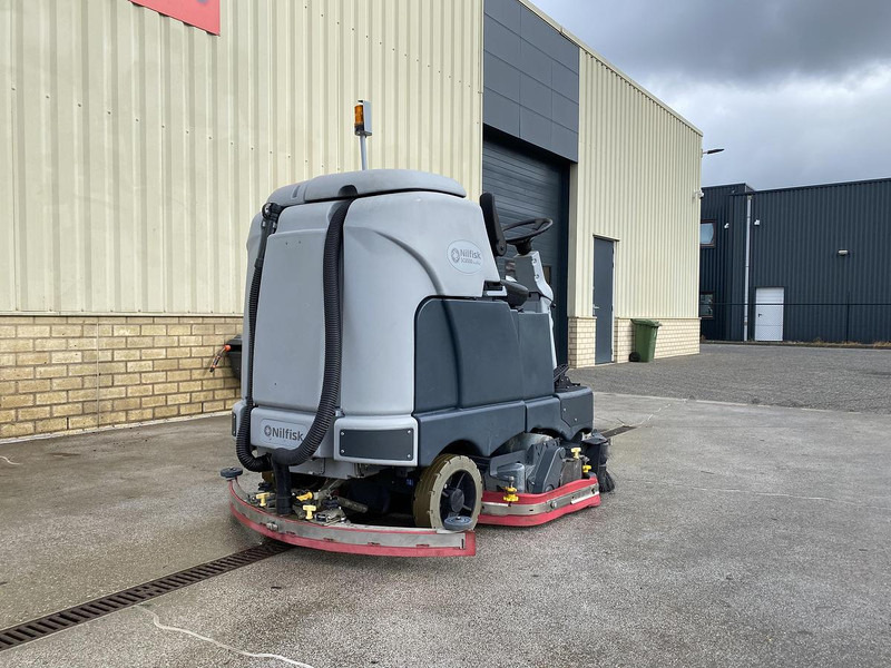 Nilfisk SC6500 1300C, Veeg- Schrobmachine - Máy chà sàn: hình 2 Nilfisk SC6500 1300C, Veeg- Schrobmachine - Máy chà sàn: hình 2