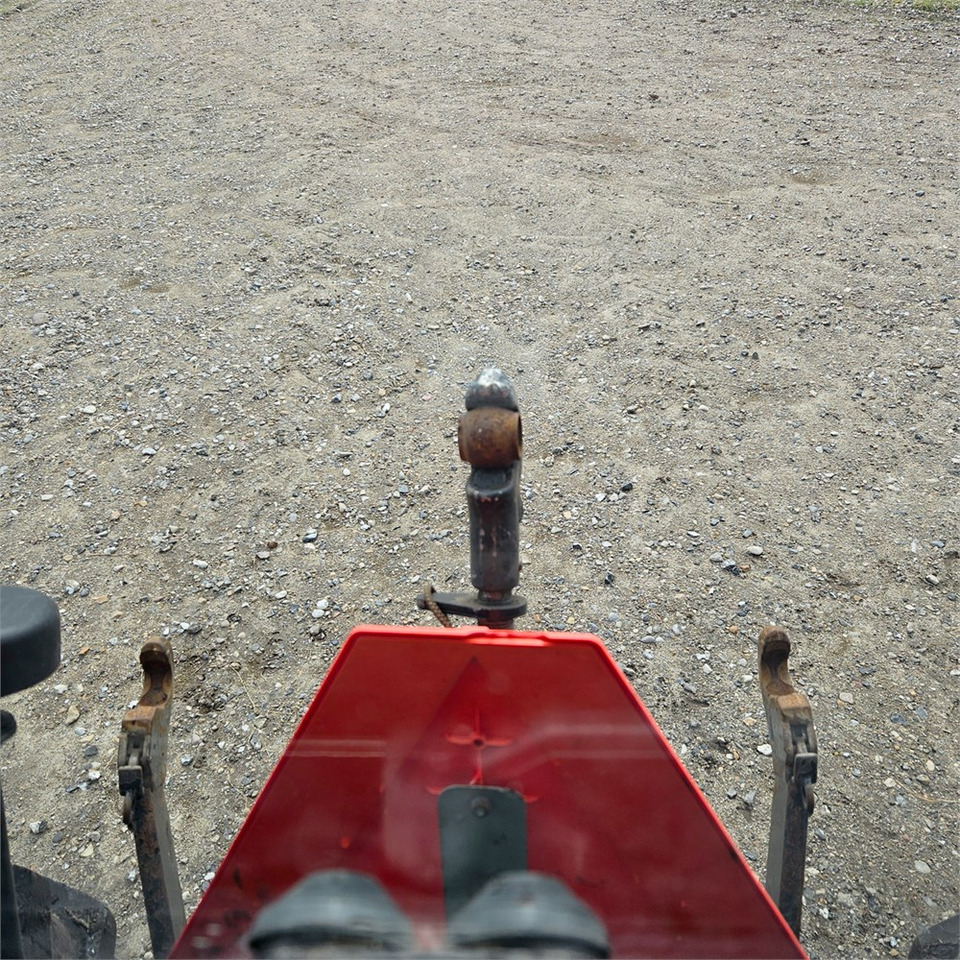 Máy cày CASE IH Farmall 65A: hình 21 Máy cày CASE IH Farmall 65A: hình 21