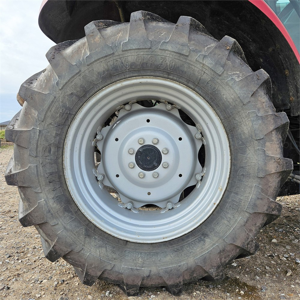 Máy cày CASE IH Farmall 65A: hình 35 Máy cày CASE IH Farmall 65A: hình 35