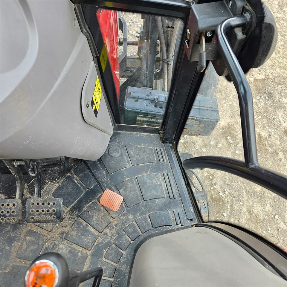 Máy cày CASE IH Farmall 65A: hình 17 Máy cày CASE IH Farmall 65A: hình 17