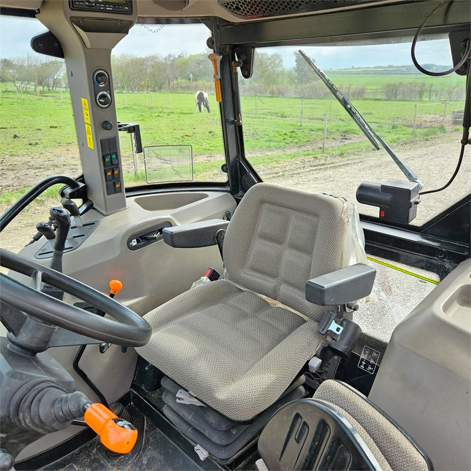 Máy cày CASE IH Farmall 65A: hình 10 Máy cày CASE IH Farmall 65A: hình 10