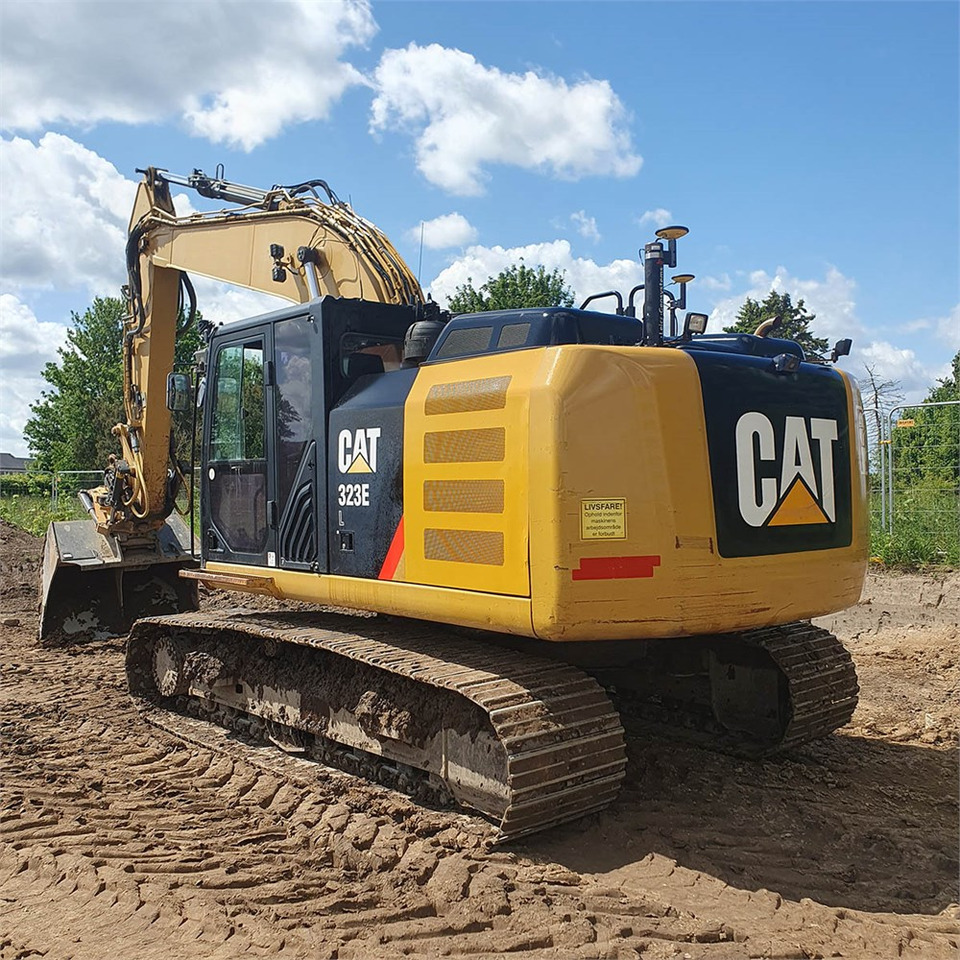 Caterpillar 323 EL - Máy xúc bánh xích: hình 4 Caterpillar 323 EL - Máy xúc bánh xích: hình 4