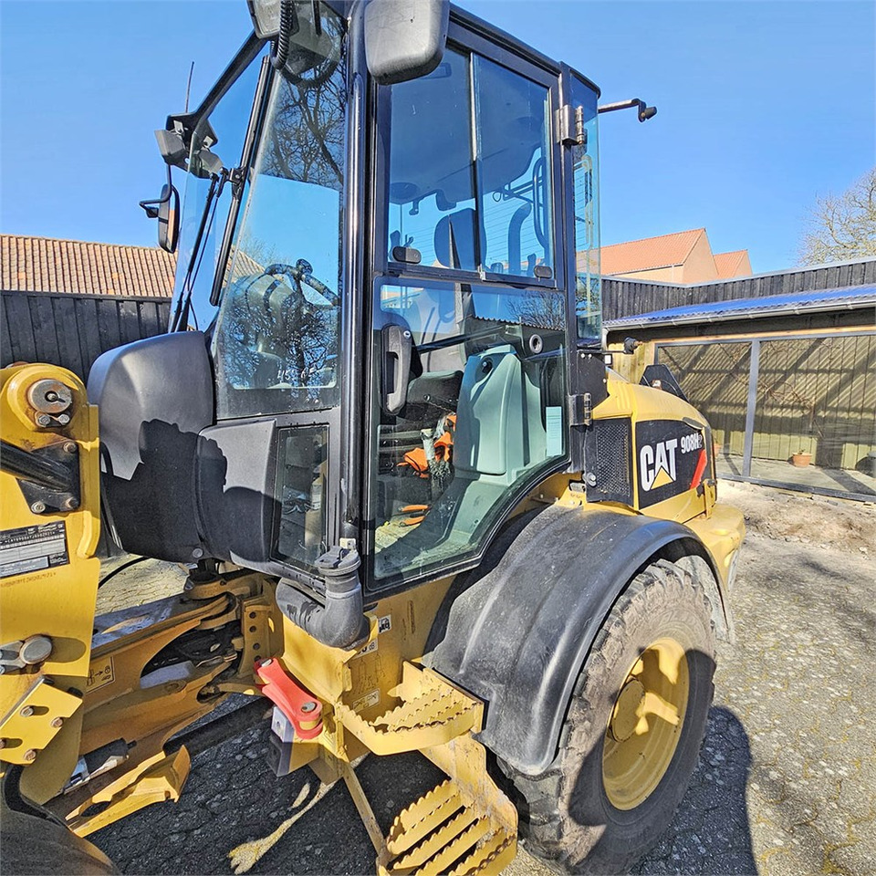 Máy xúc lật bánh lốp Caterpillar 908 H2: hình 8 Máy xúc lật bánh lốp Caterpillar 908 H2: hình 8