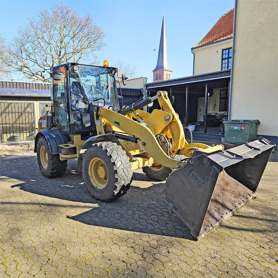 Máy xúc lật bánh lốp Caterpillar 908 H2: hình 6 Máy xúc lật bánh lốp Caterpillar 908 H2: hình 6