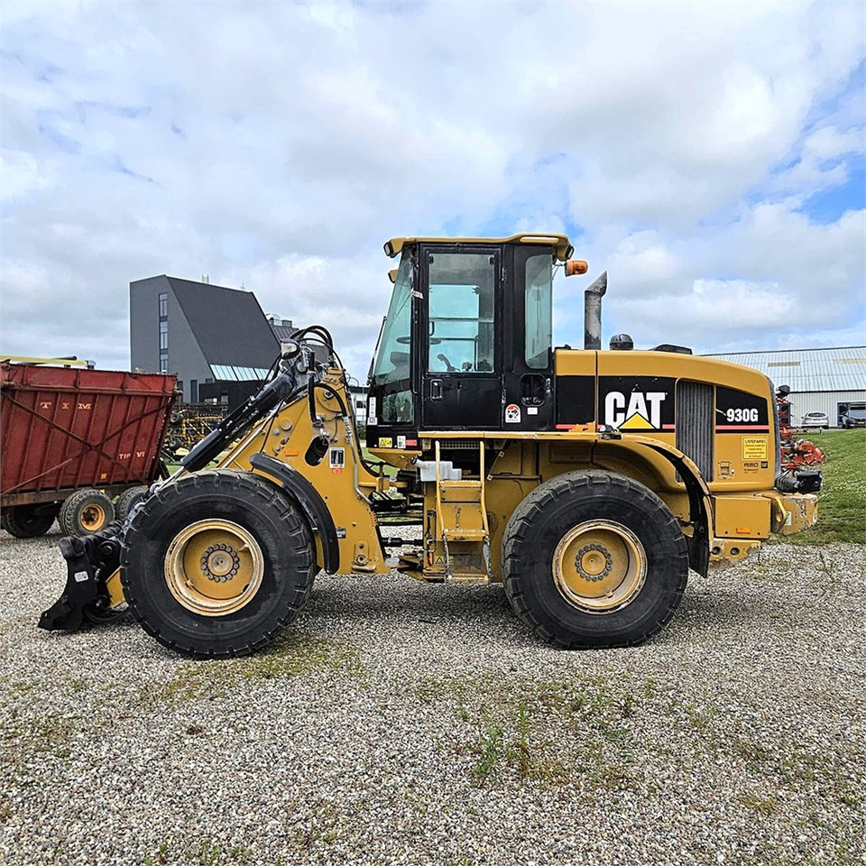 Caterpillar 930G - Máy xúc lật bánh lốp: hình 3 Caterpillar 930G - Máy xúc lật bánh lốp: hình 3