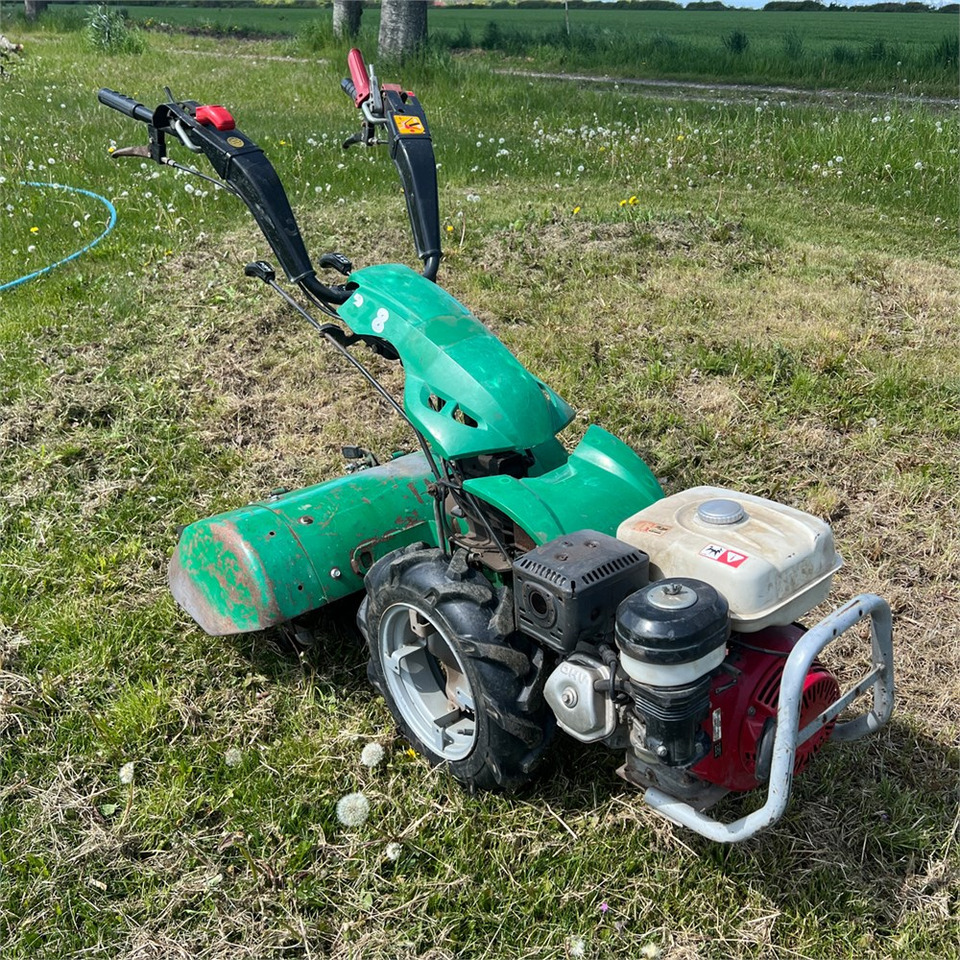 Ferrari MC 328 - Máy xới đất vườn: hình 2 Ferrari MC 328 - Máy xới đất vườn: hình 2