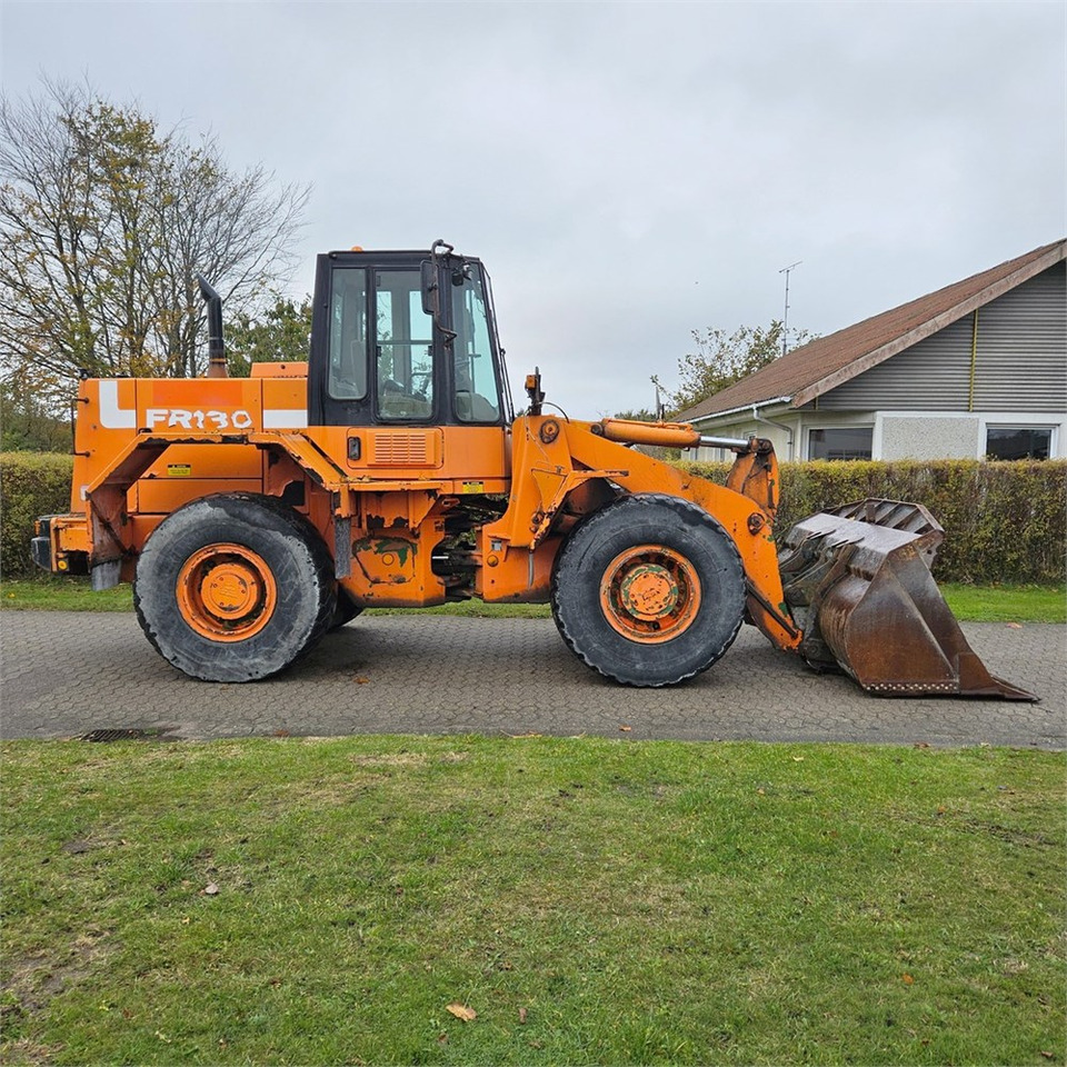 Fiat-Allis FR130 - Máy xúc lật bánh lốp: hình 3 Fiat-Allis FR130 - Máy xúc lật bánh lốp: hình 3