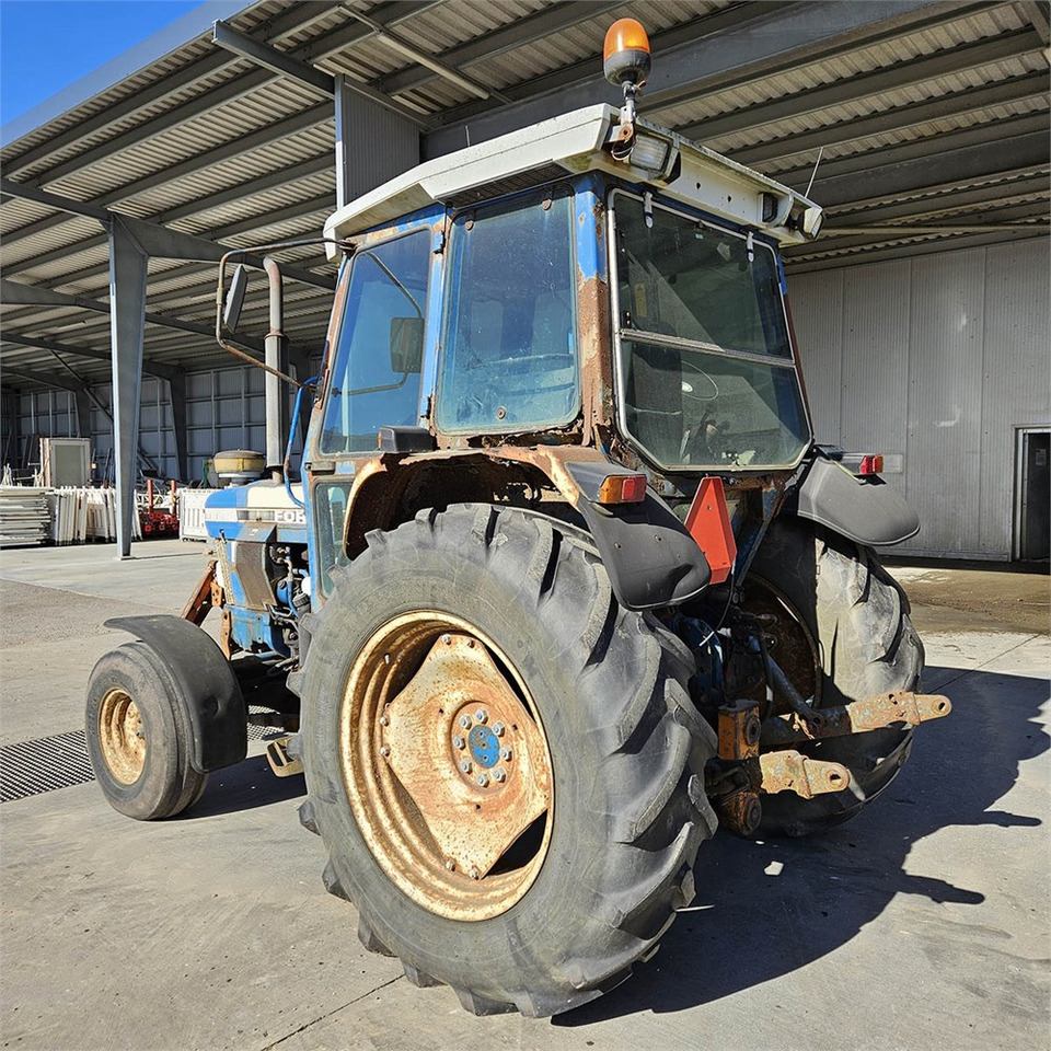 Ford 6810 - Máy cày: hình 3 Ford 6810 - Máy cày: hình 3