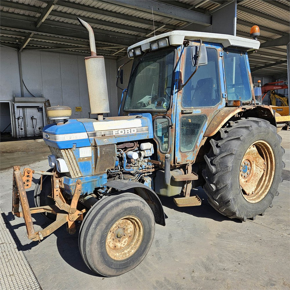 Ford 6810 - Máy cày: hình 1 Ford 6810 - Máy cày: hình 1