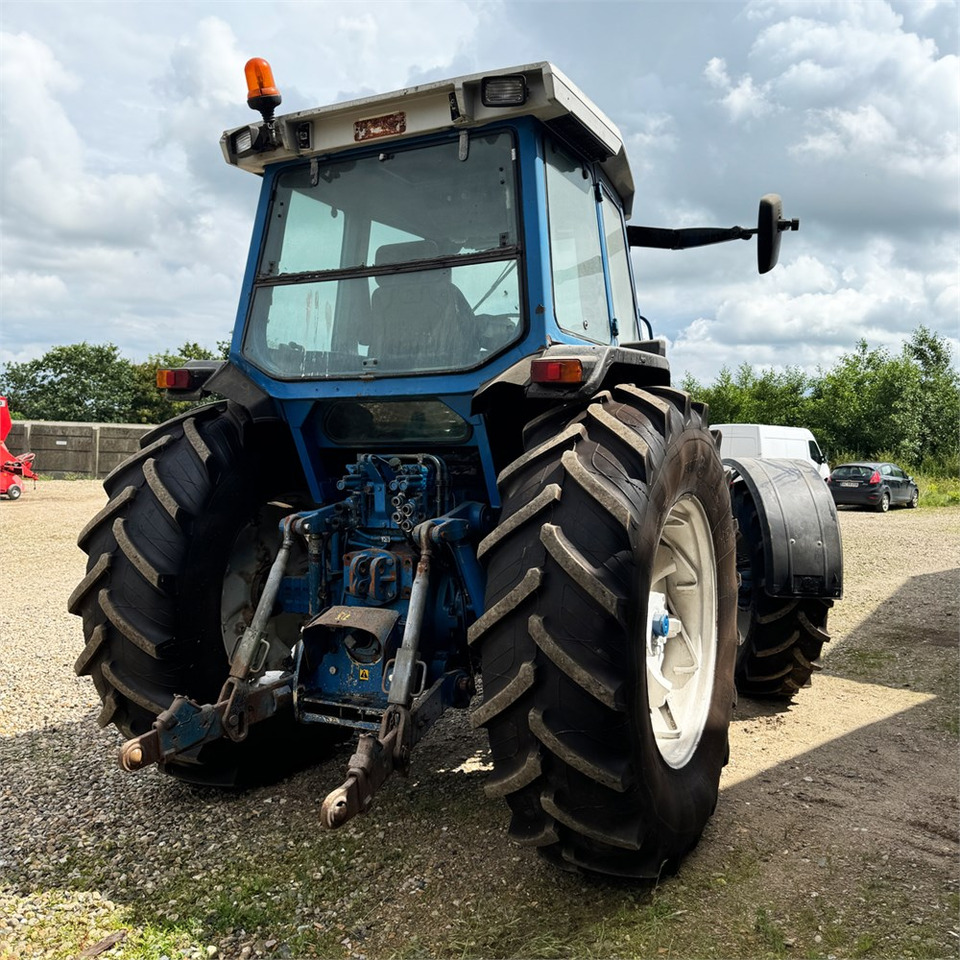 Ford 8630 - Máy cày: hình 4 Ford 8630 - Máy cày: hình 4