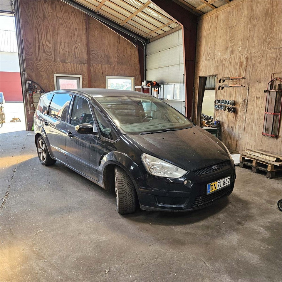Ford S-Max - SUV: hình 2 Ford S-Max - SUV: hình 2