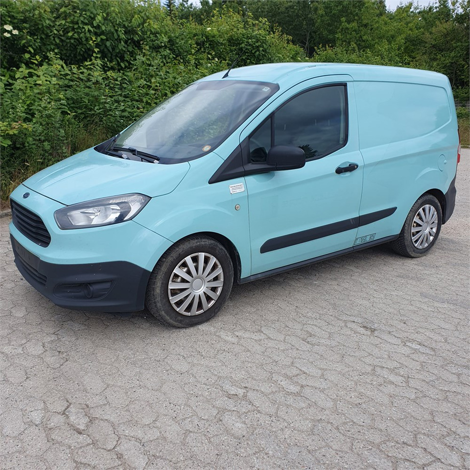 Ford Transit Courier - Xe van nhỏ gọn: hình 1 Ford Transit Courier - Xe van nhỏ gọn: hình 1