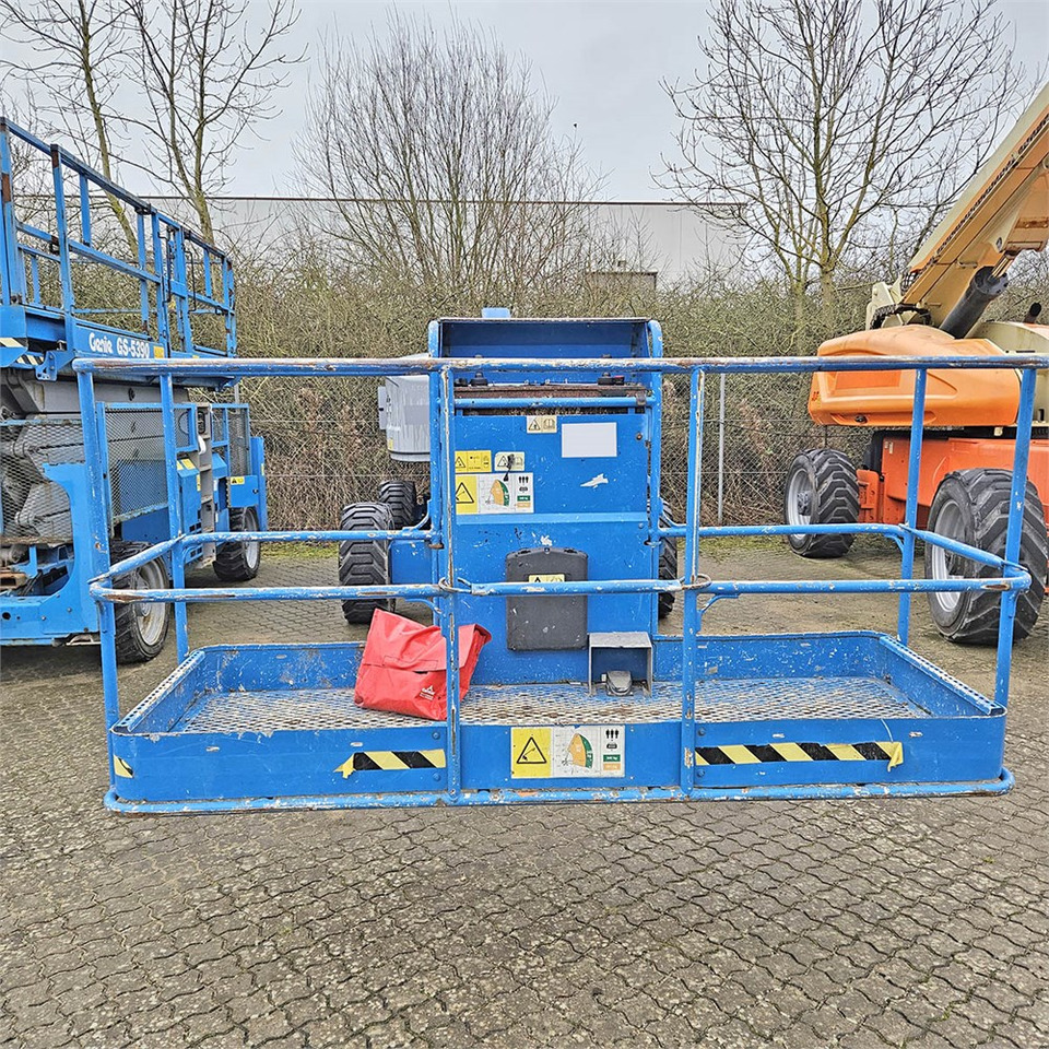Genie S60HC - Xe nâng người hình viễn vọng kính: hình 3 Genie S60HC - Xe nâng người hình viễn vọng kính: hình 3