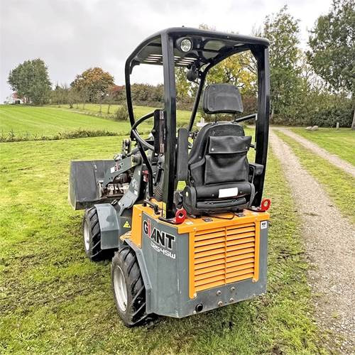 Giant D254SW - Máy xúc lật đa năng: hình 5 Giant D254SW - Máy xúc lật đa năng: hình 5