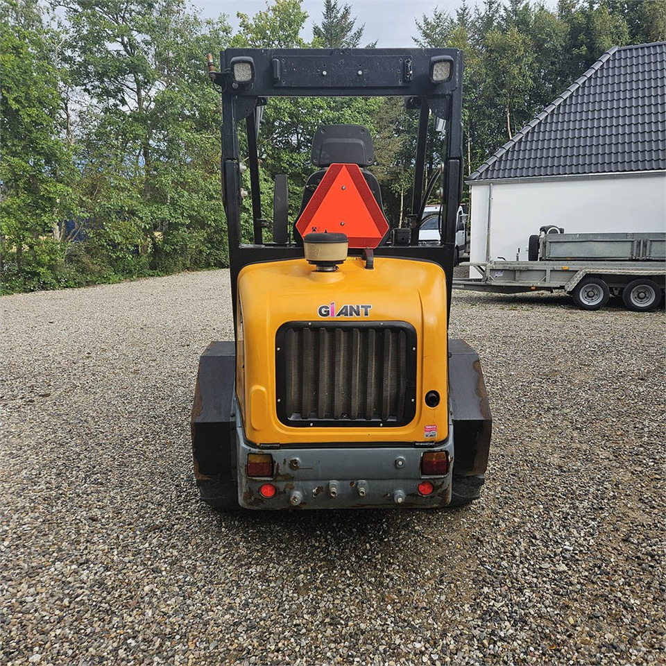 Giant V452T X-TRA HD - Máy xúc lật bánh lốp: hình 5 Giant V452T X-TRA HD - Máy xúc lật bánh lốp: hình 5