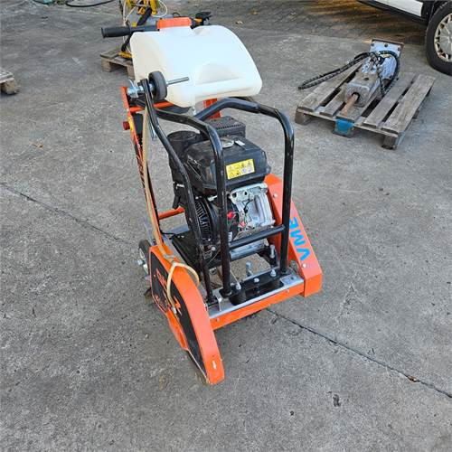 Gölz FS170 - Máy nhựa đường: hình 4 Gölz FS170 - Máy nhựa đường: hình 4