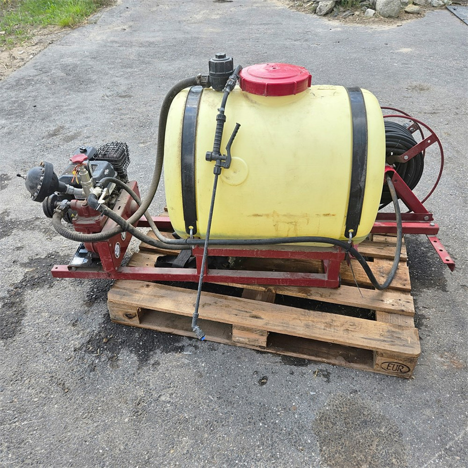 Hardi PU-200 - Máy xịt: hình 2 Hardi PU-200 - Máy xịt: hình 2