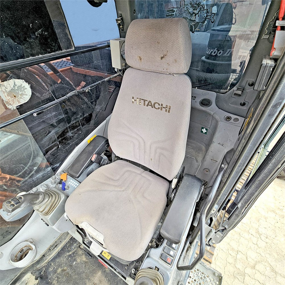 Máy xúc bánh xích Hitachi ZX210 LC-5B: hình 7