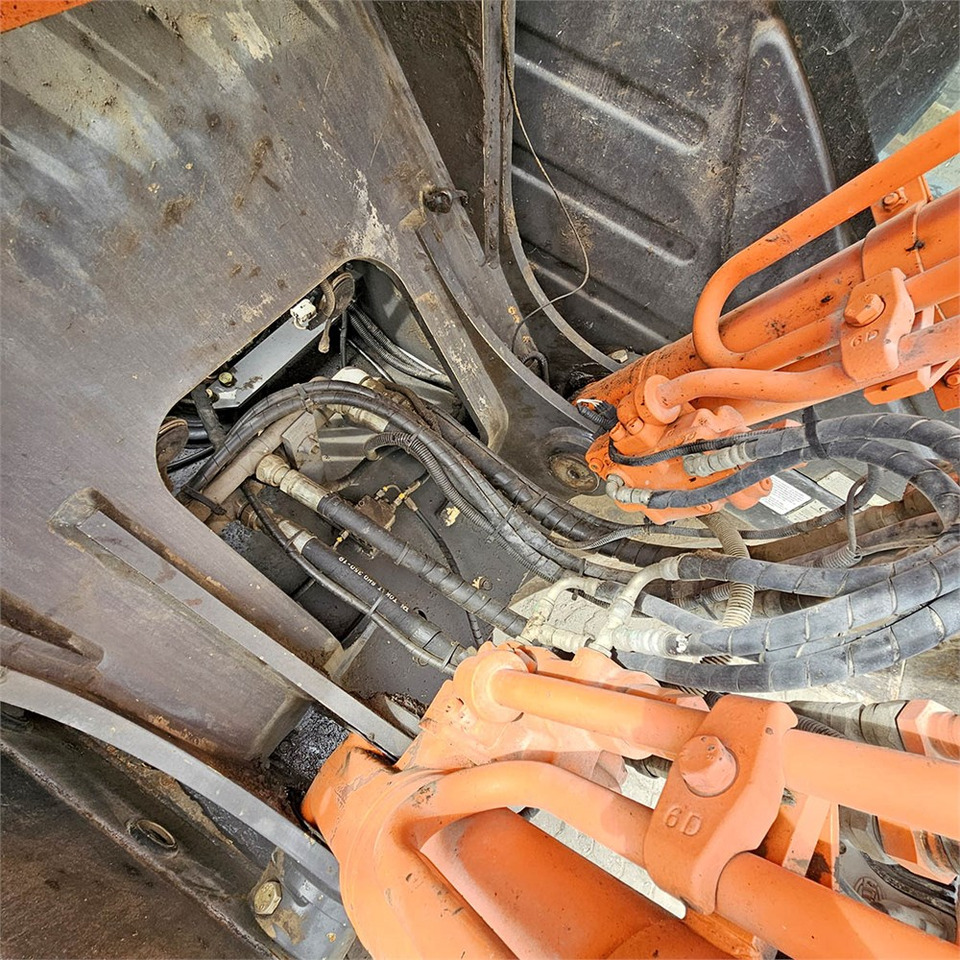 Máy xúc bánh xích Hitachi ZX210 LC-5B: hình 21