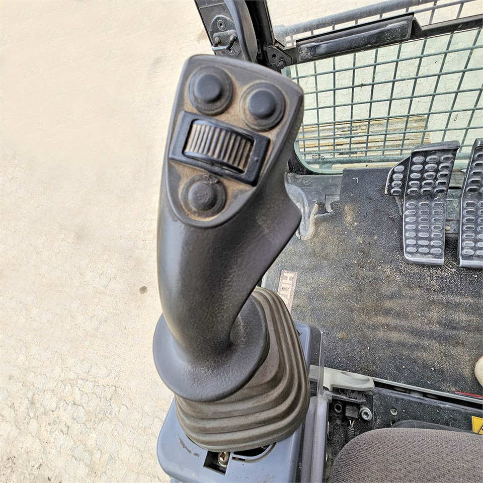 Máy xúc bánh xích Hitachi ZX210 LC-5B: hình 8
