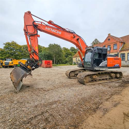 Hitachi ZX210 LC-6 - Máy xúc bánh xích: hình 3 Hitachi ZX210 LC-6 - Máy xúc bánh xích: hình 3