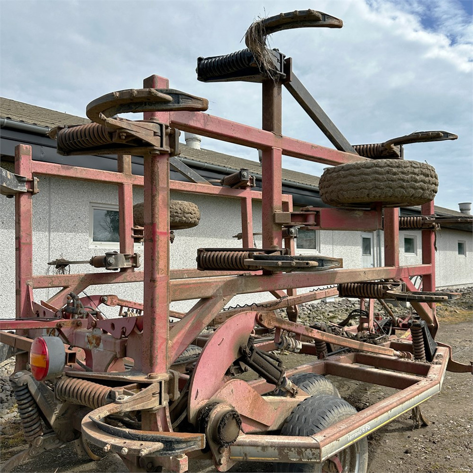 Horsch Terrano 6 FG - Máy trồng trọt: hình 4 Horsch Terrano 6 FG - Máy trồng trọt: hình 4