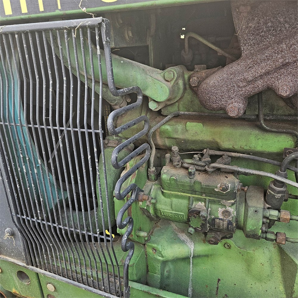 Máy cày John Deere 2850 MFWD: hình 28 Máy cày John Deere 2850 MFWD: hình 28