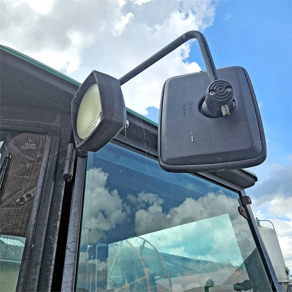 Máy cày John Deere 2850 MFWD: hình 41 Máy cày John Deere 2850 MFWD: hình 41