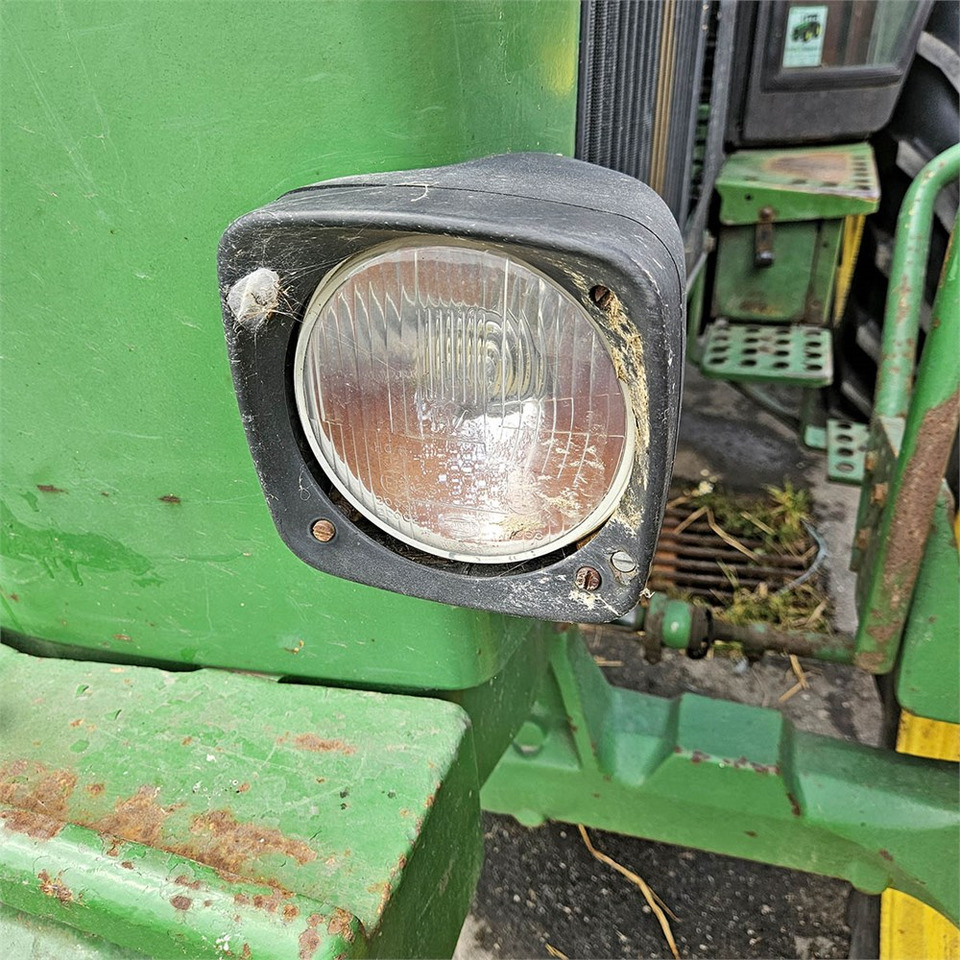 Máy cày John Deere 2850 MFWD: hình 34 Máy cày John Deere 2850 MFWD: hình 34