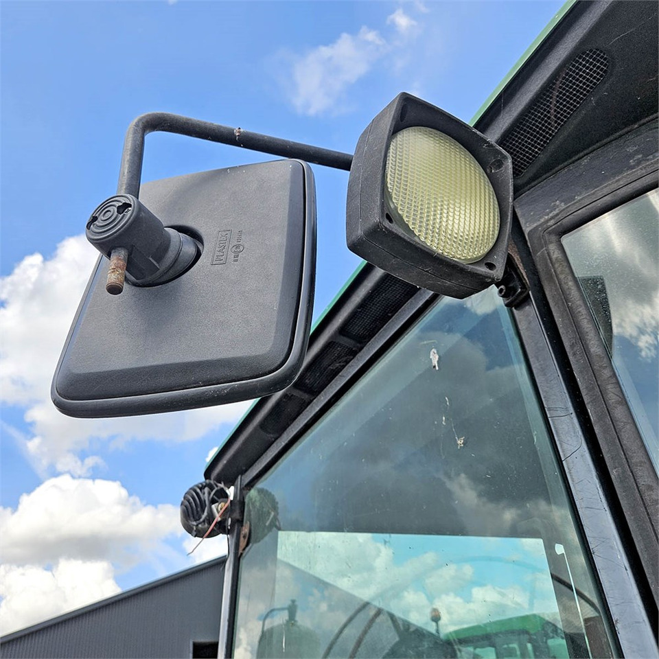 Máy cày John Deere 2850 MFWD: hình 40 Máy cày John Deere 2850 MFWD: hình 40