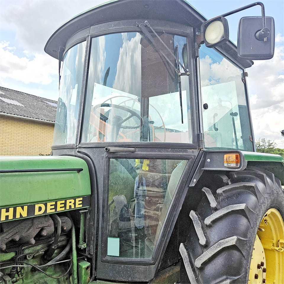 Máy cày John Deere 2850 MFWD: hình 9 Máy cày John Deere 2850 MFWD: hình 9