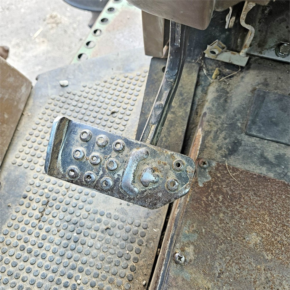 Máy cày John Deere 2850 MFWD: hình 20 Máy cày John Deere 2850 MFWD: hình 20