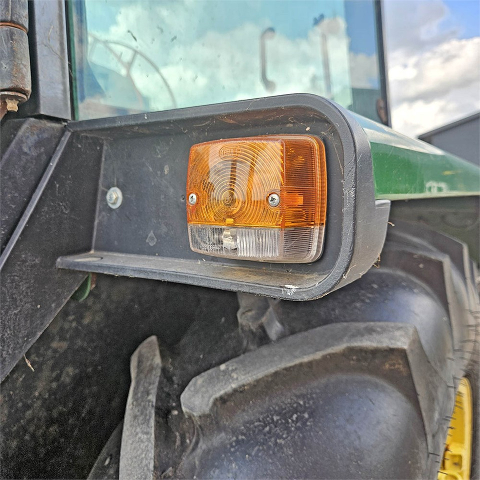 Máy cày John Deere 2850 MFWD: hình 38 Máy cày John Deere 2850 MFWD: hình 38