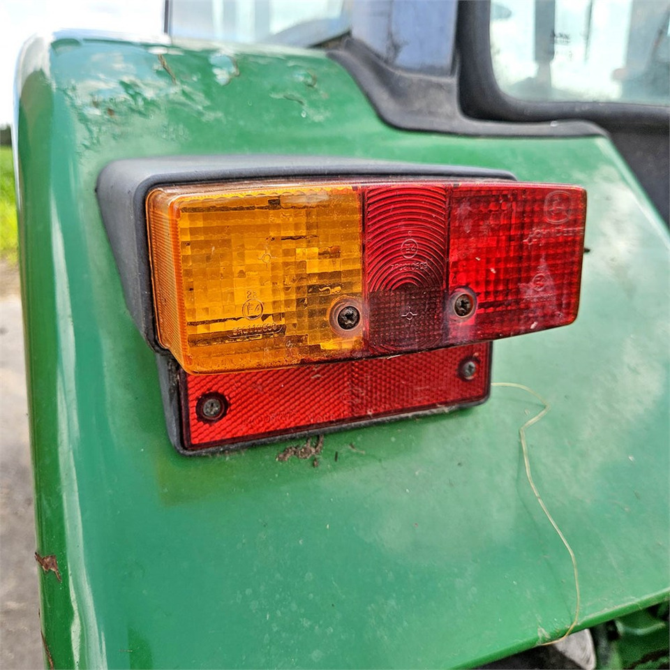 Máy cày John Deere 2850 MFWD: hình 37 Máy cày John Deere 2850 MFWD: hình 37