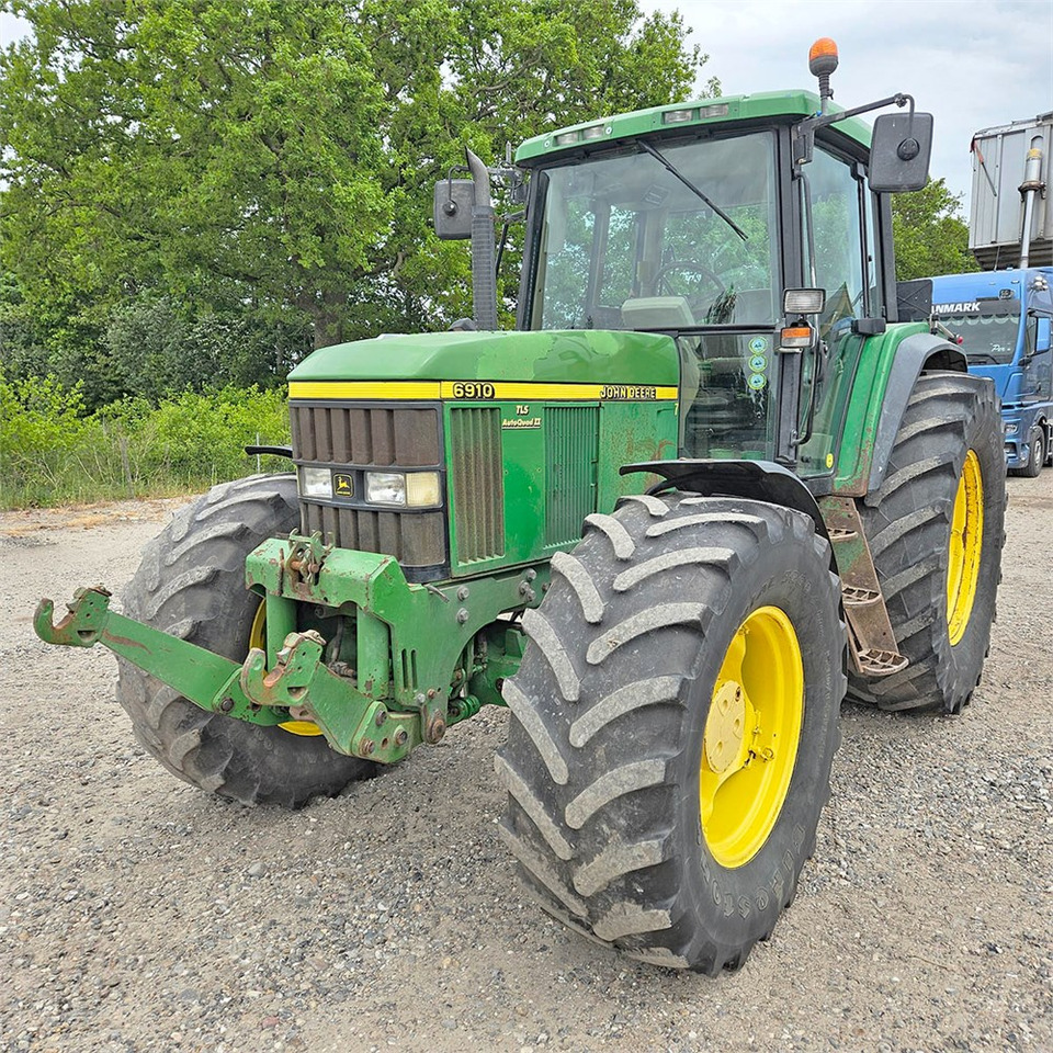 John Deere 6910 - Máy cày: hình 3 John Deere 6910 - Máy cày: hình 3