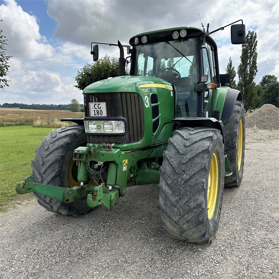 John Deere 7530 - Máy cày: hình 3 John Deere 7530 - Máy cày: hình 3