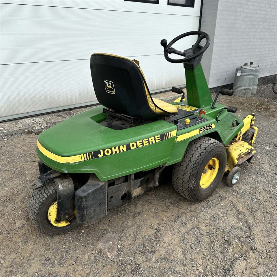 John Deere F525 FM - Máy cắt cỏ vườn: hình 5 John Deere F525 FM - Máy cắt cỏ vườn: hình 5
